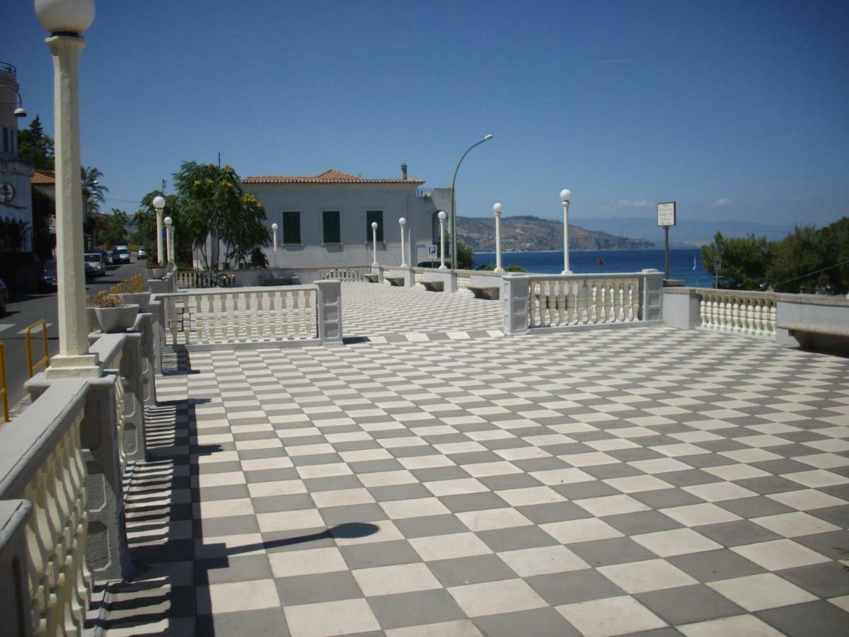 Hotel San Vincenzo Soverato Marina Exterior foto